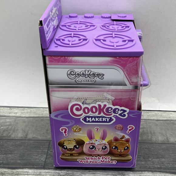Moose Toys Cookeez Makery Cinnamon Treatz Oven Playset - Pink, Ages 5+. {123}. - Picture 4 of 16